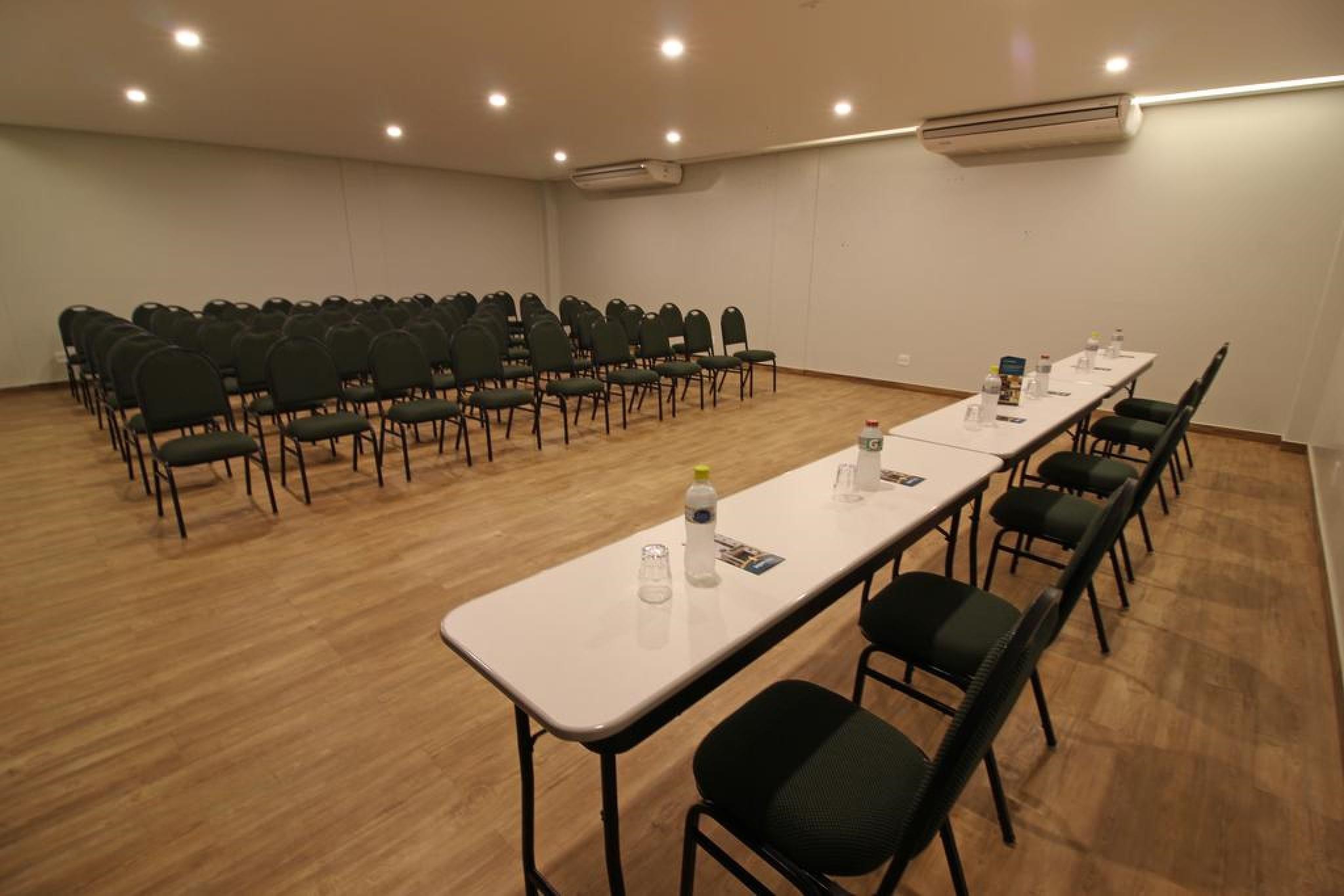 Impar Suites Barão de Cocais Esterno foto